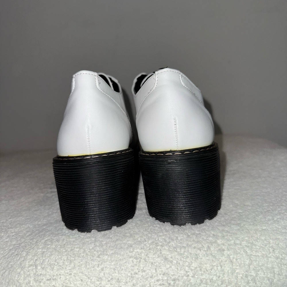 Madden Girl Halsee White and Black Platform Oxfords. Size 11M NWOT - Picture 3 of 5